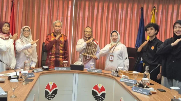 Gifu Special Needs School Masukkan Angklung ke Kurikulum Musik