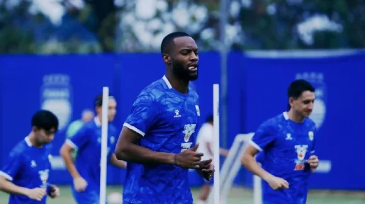 Igor Tolic Pimpin Latihan Perdana Persib, Optimisme Menggelora