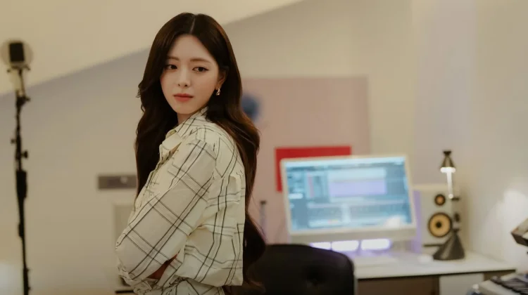 Yuna ITZY Perankan Aktris Populer di Drama Terbaru 'My Bias, My Boss'