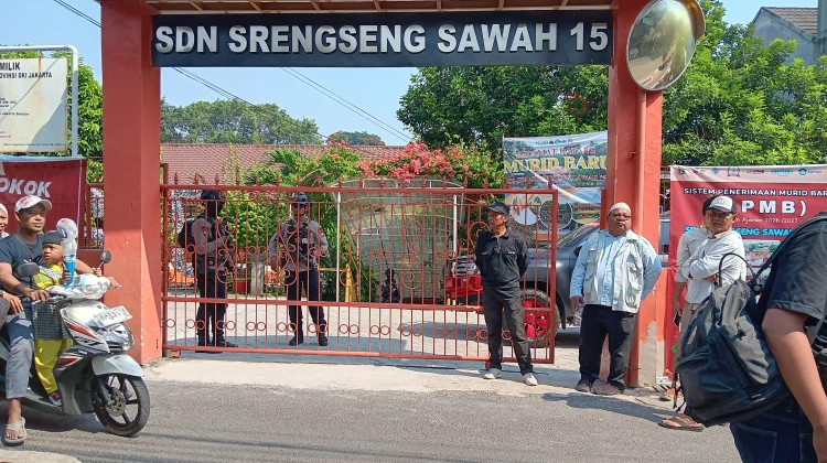 Ancaman Bom, Polisi Perketat Pengamanan SDN di Jakarta Selatan