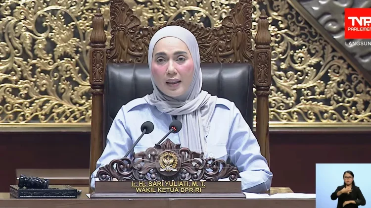 Buka Rapat Paripurna, Pimpinan DPR Sampaikan Duka atas Wafatnya Rahmat Gobel