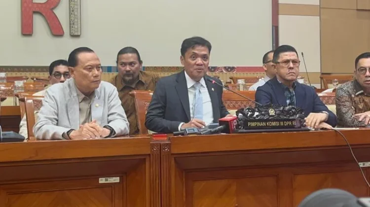 DPR Luncurkan Buku Anotasi KUHAP, Jadi Pedoman Memahami Aturan Baru