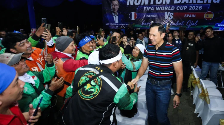 AHY Nobar Piala Dunia Bersama Ojol, Tekankan Semangat Persaudaraan