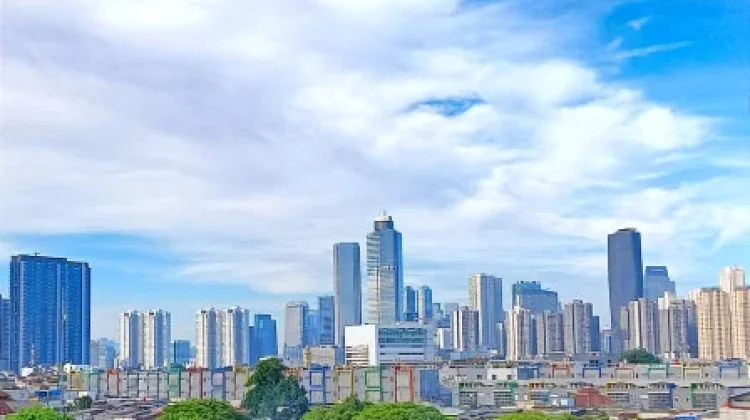 BMKG Ungkap Prakiraan Cuaca Jakarta Hari Ini, Suhu Capai 35 Derajat Celsius