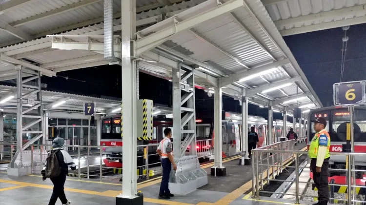 Peron Baru Jalur 6,7,8 Stasiun Bogor Beroperasi