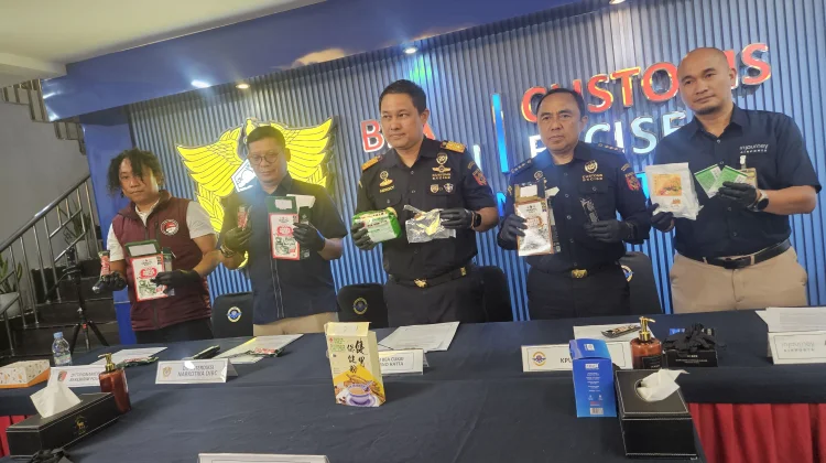 Bea Cukai Soetta Bongkar Penyelundupan Bahan Baku Ekstasi Cair