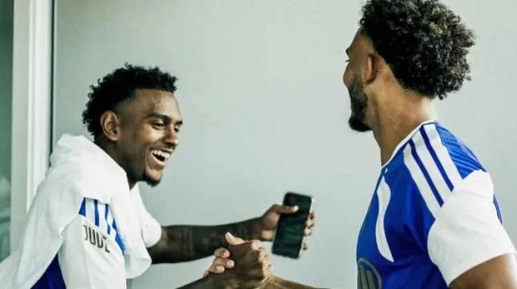 Juventus Kembali ke Continassa, Pelatih Baru Langsung Pimpin Latihan Perdana