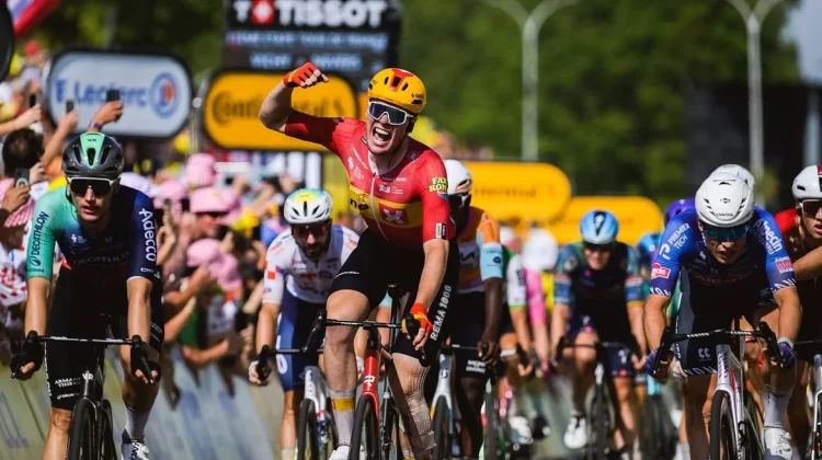 Etape 11 Tour de France Pecahkan Rekor Kecepatan Baru