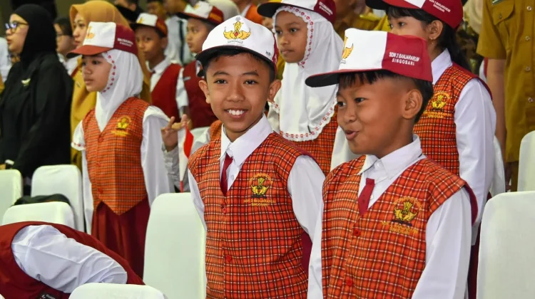 Kemendikdasmen Batasi Penggunaan Gawai demi Fokus Belajar Siswa