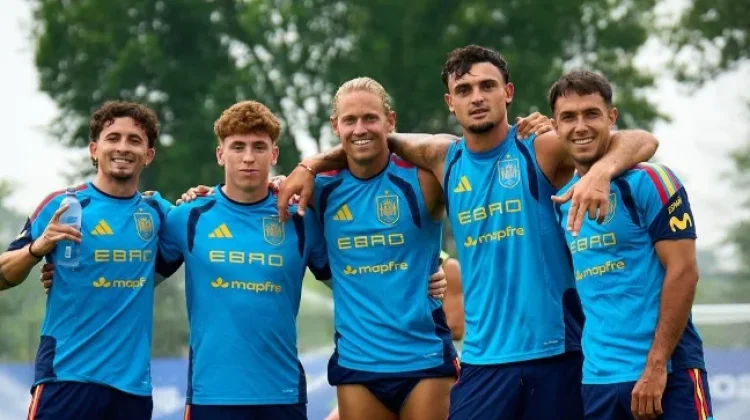 Kabut Asap Selimuti Latihan Spanyol, De la Fuente Fokus Hadapi Final