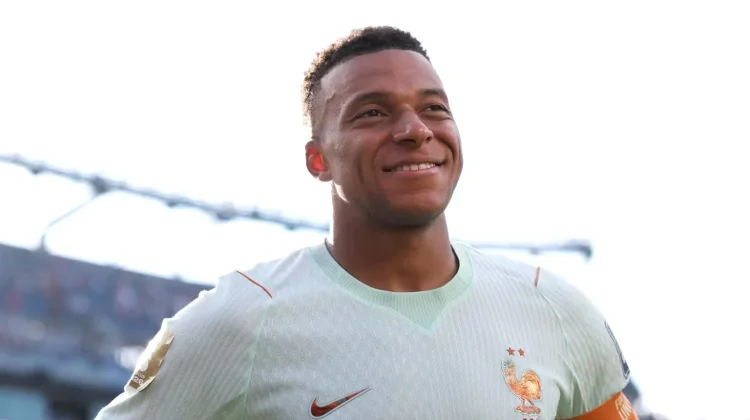 Prancis vs Inggris Adu Gengsi, Kejar Posisi Ketiga dan Sepatu Emas