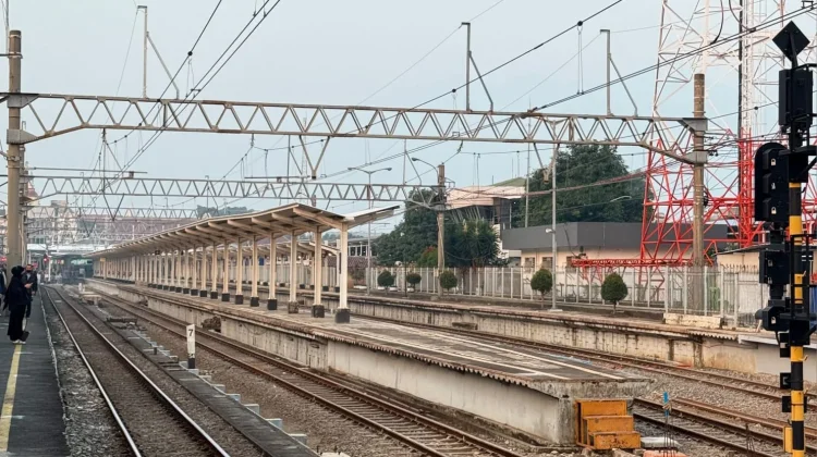 Pembangunan Kanopi Peron Bogor Tingkatkan Keselamatan dan Kenyamanan Penumpang