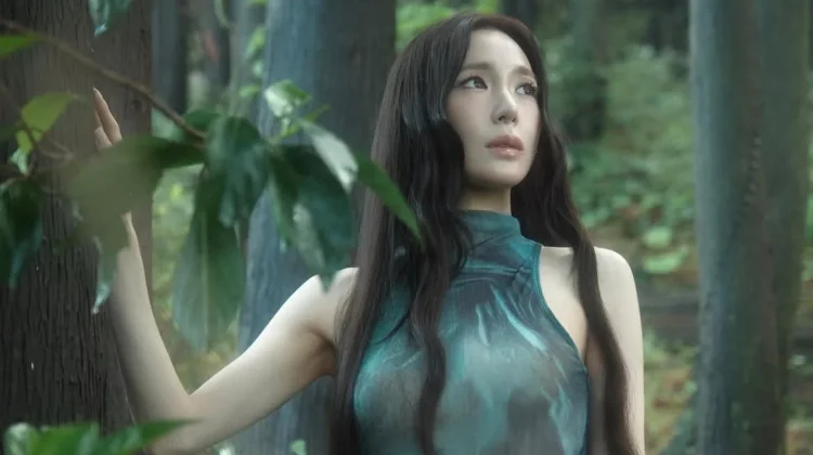 Tiffany Young Rilis Album Solo Debut dan Gelar Tur Asia