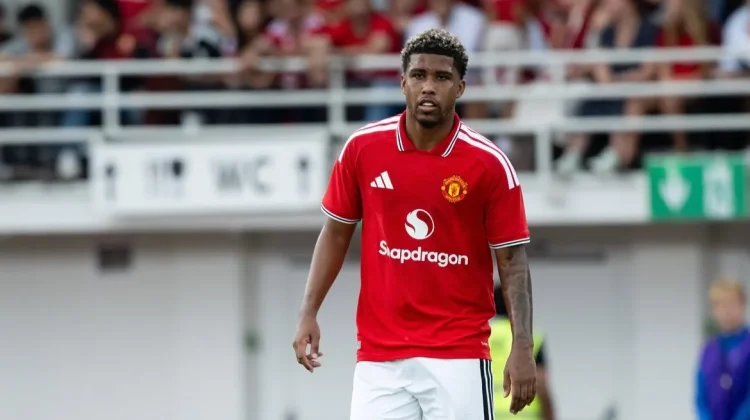 Santos Jalani Debut, Manchester United Takluk 0-1 dari Wrexham