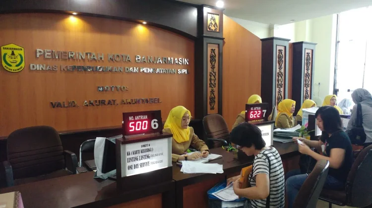 Ini Dokumen Kependudukan yang Masih Wajib Pakai Surat Pengantar RT/RW