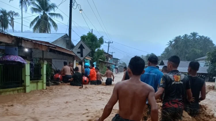 BNPB: Banjir di Tapanuli Tengah Berangsur Surut
