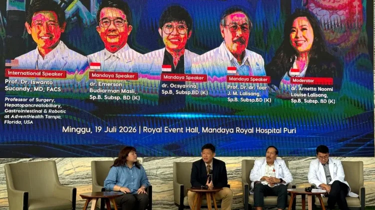 Teknologi Robotik Da Vinci Xi Perkuat Layanan Bedah RS Mandaya Royal Puri