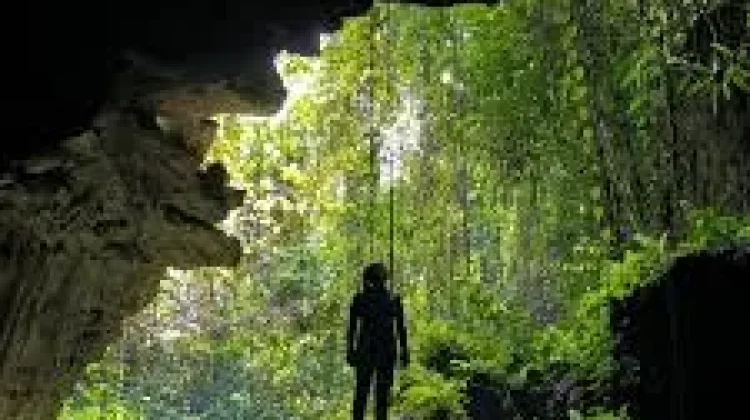 Mengulik Daya Tarik Wisata Alam Goa Gerongokng dan Goa Serumi