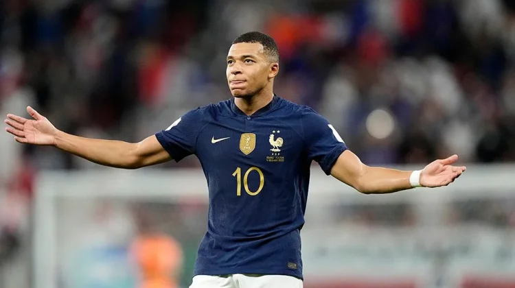 Sepatu Emas Piala Dunia 2026 Milik Mbappé, Samai Raihan Gerd Müller 56 Tahun Lalu