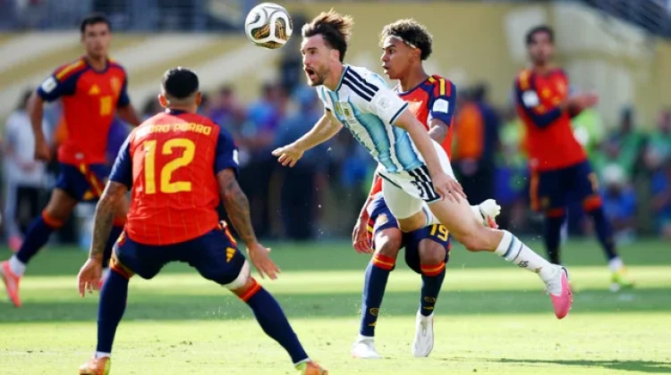 Media Dunia Kompak Sanjung Spanyol Juara Pildun, Argentina Dikritik Habis-Habisan