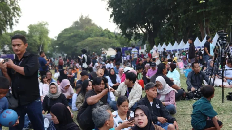 Pelaku UMKM Raih Omzet hingga 200 Persen di Festival Rakyat Bola Gembira