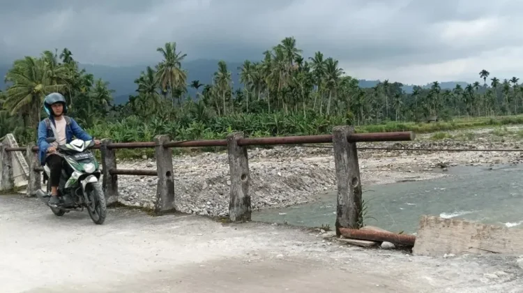 Jembatan Darurat Batang Anai Kembali Dibuka untuk Masyarakat