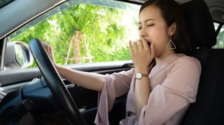 Jangan Abaikan, Ini Tiga Tanda Pengemudi Mulai Mengantuk di Jalan