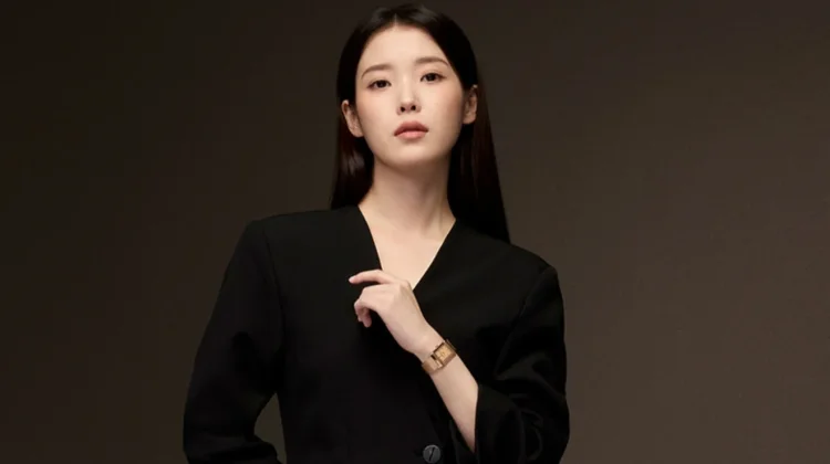IU Tunda Konser dan Perilisan Album Keenamnya karena Gangguan Kesehatan Telinga
