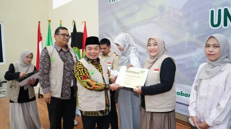 Ketua Umum PB Mathla'ul Anwar Lepas Mahasiswa KKN UNMA