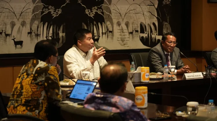 Wamen PKP: BSPS Berbasis Material Gerakkan Ekonomi Desa