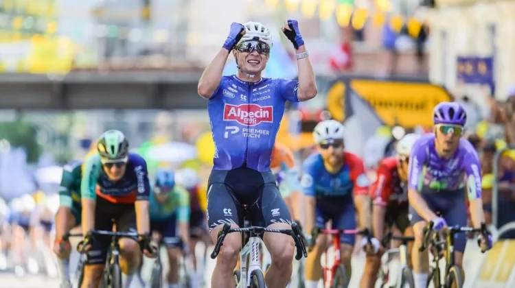 Etape 17 Tour de France: Philipsen Dekati 'Jersey Hijau', Pogacar Kuasai Klasemen
