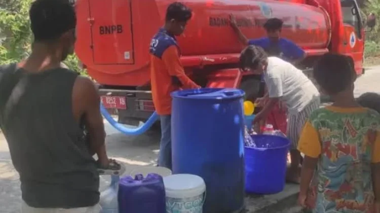 BPBD Cilacap Distribusikan 109 Tangki Air Bersih