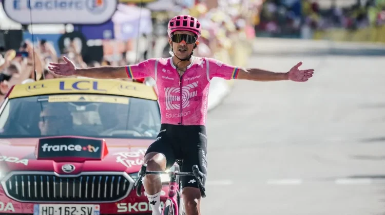 Carapaz Menangi Etape 18 Tour de France, Pogacar Masih Teratas