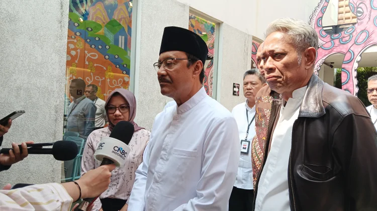 Mensos Temui ICW Bahas Sekolah Rakyat