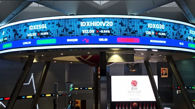 IHSG Menghijau, ENZO Pimpin Daftar Saham Terkuat