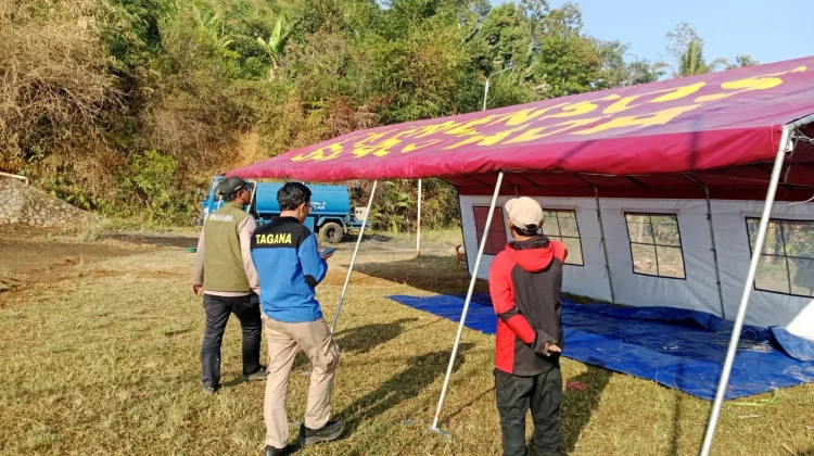 Kemensos Salurkan Bantuan untuk 420 Korban Kebakaran Sukabumi