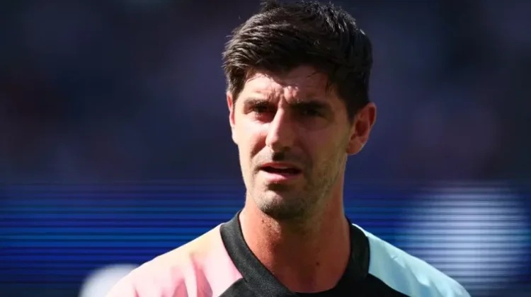Courtois Sambut Van Bommel dan Bicara Masa Depan Timnas