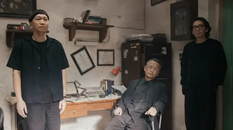 Efek Rumah Kaca Isi OST Film 'Laut Bercerita'