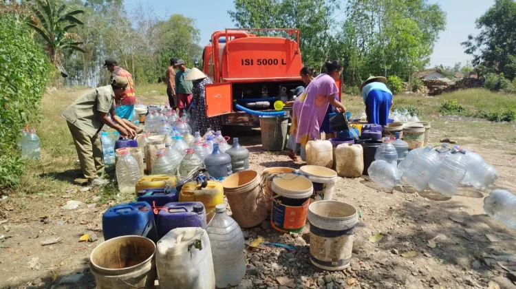 Bekasi Kekeringan, Pemkab Bekasi Distribusikan 2,7 Juta Liter Air Bersih