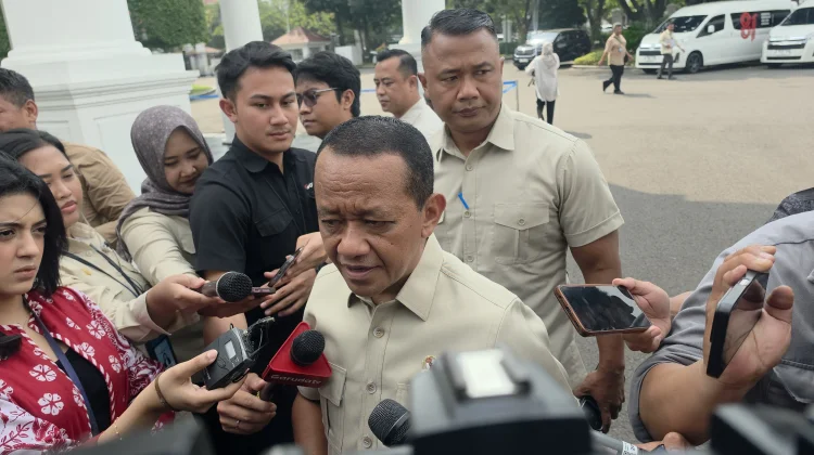 Presiden Prabowo Gelar Ratas, Bahlil: Bahas Listrik Desa dan Pabrik Baterai Mobil
