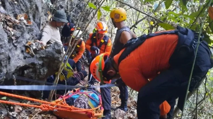 Basarnas Evakuasi Enam Mahasiswa Unhas di Kawasan Goa Kalibbong Alloa