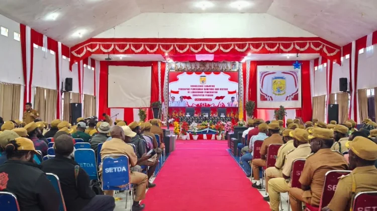 Ketua DPRK Puncak Thomas Tabuni Mengajak Warga Menjaga Persatuan Damai