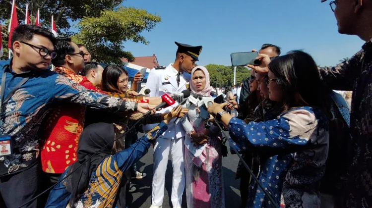 'Doa' Ibu, Mengantarkan Kesuksesan bagi Purna Praja IPDN Asal Aceh