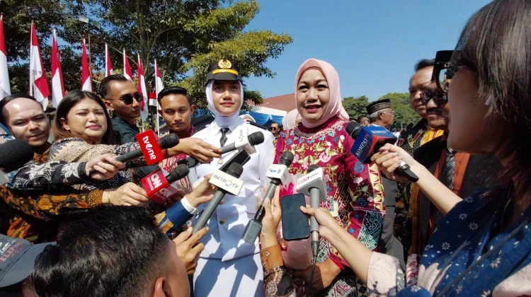 Purna Praja Asal Lampung Faura, Penerus Cita-cita Keluarga