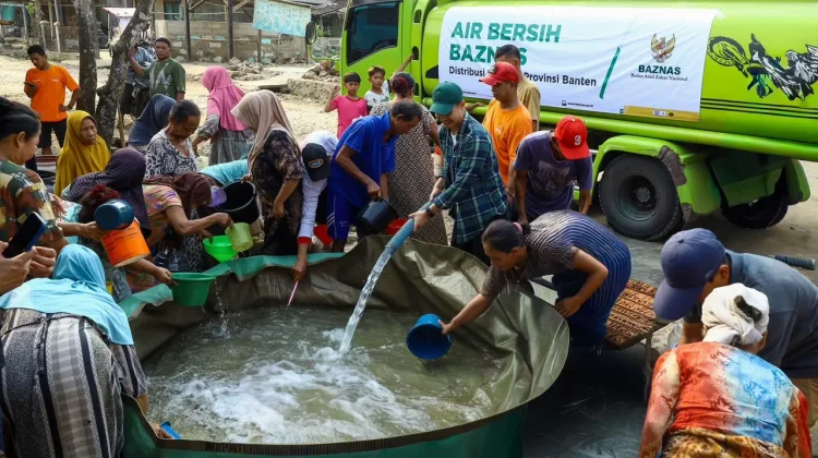 BAZNAS Salurkan 48 Ribu Liter Air Bersih Warga Terdampak Kekeringan di Pandeglang