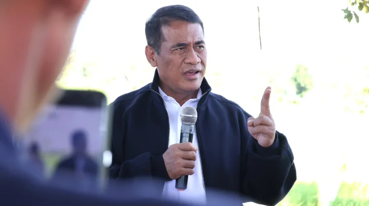 Percepat Swasembada, Mentan Tegaskan Pabrik Gula Wajib Punya Kebun Tebu Sendiri