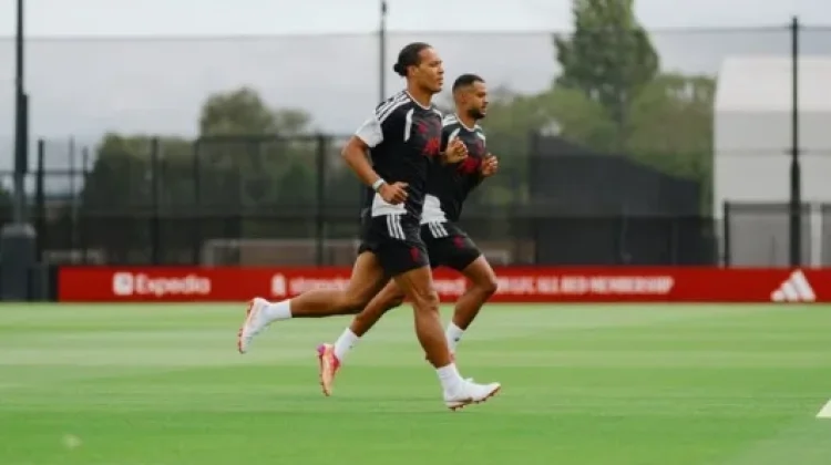 Liverpool Hadapi Pramusim Perdana tanpa Van Dijk dan Gakpo