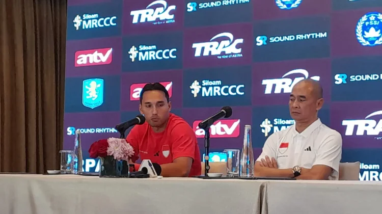 Ezra Antusias Reuni dengan Maatsen dan Abraham