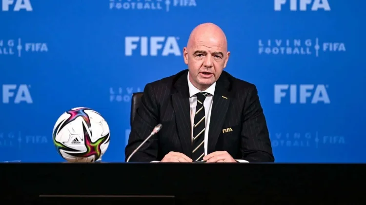 Kursi Infantino Terancam? Dua Nama Kuat Maju Bursa Presiden FIFA 2027