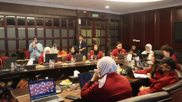 Berbagi Pengalaman Alumni, Universitas Bakrie Gelar Diskusi Transformasi TV
